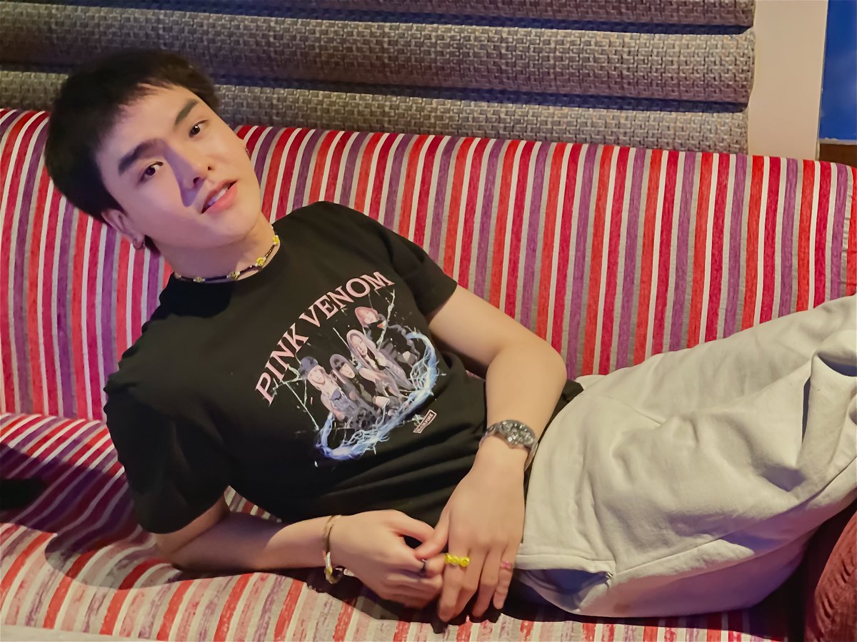 theme_fam's tweet photo. “ถ้าเบื่อกินข้าวกะเพรา มากินข้าวกับเราก็ได้นะ🫣 อย่าลืมทานข้าวกันนะครับ 🫶🏻♥️🐷”
มีคนมาชวนทานข้าวดั๊วะ🫣🫣🫣
Cr. FB Fanpage ;https://t.co/ygS6k5CIKj

#Abgroup 
#Loveintheairtheseires
#ThemePhubeth #ธีมภูเบศ 
#ตัวร้ายหน้าหวาน 
#Theme_fam https://t.co/TXae4AwaVO