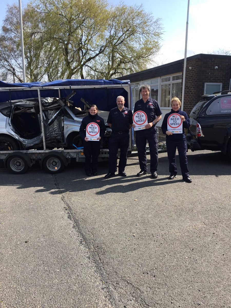 LFRSNelsonFire's tweet photo. We are here today with @WastedLivesUk encouraging drivers to slow down. #speeddown https://t.co/UR89brIjy8
