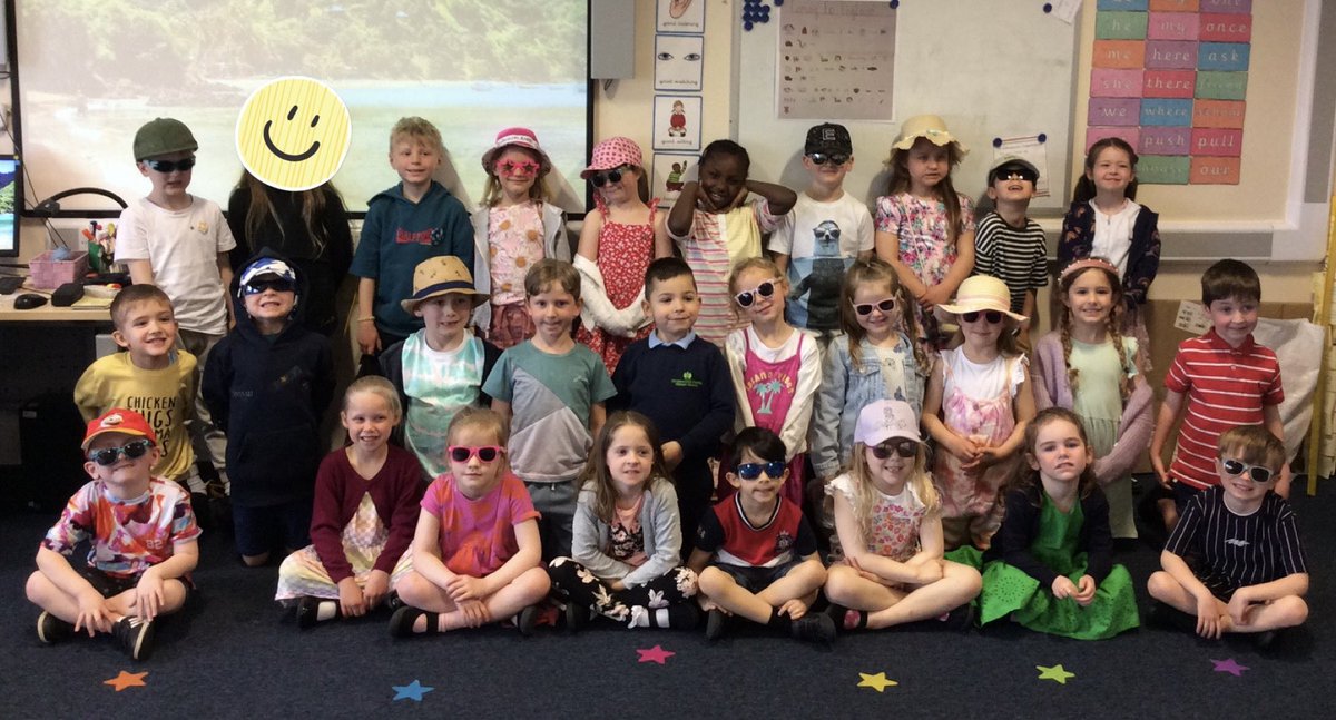 We enjoyed reading our new text ‘Coming to England’ this morning. Look at our super outfits. We are ready for the sun to come out! 🤞🏻☀️