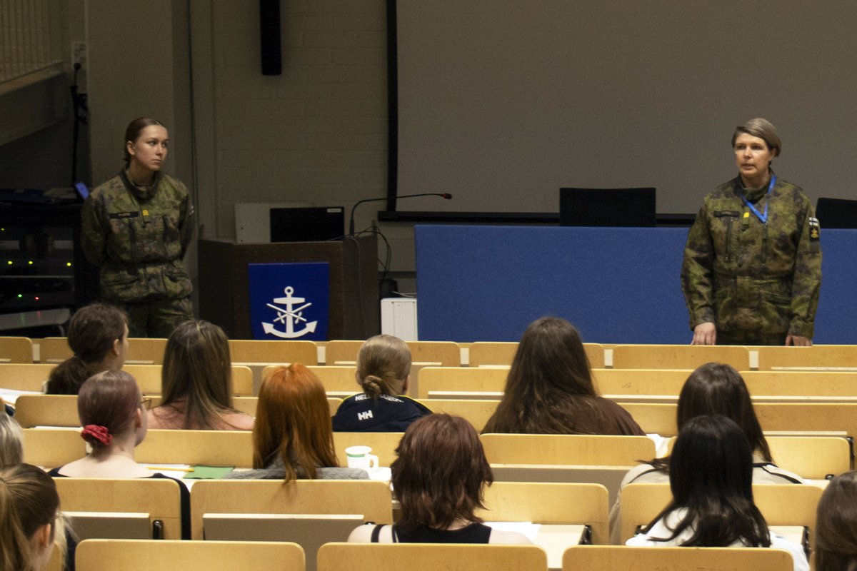 PorinPR's tweet photo. Lounais-Suomen ja Pohjanmaan aluetoimistot järjestivät huhtikuun aikana kumpikin 3 naisten vapaaehtoisen asepalveluksen valintatilaisuutta. Tilaisuudet keräsivät yhteensä n. 250 osallistujaa.
#porpr #maavoimat #naistenvapaaehtoinenasepalvelus #inttiedessä #LSALTSTO #POHMALTSTO https://t.co/H0HMGiLywP