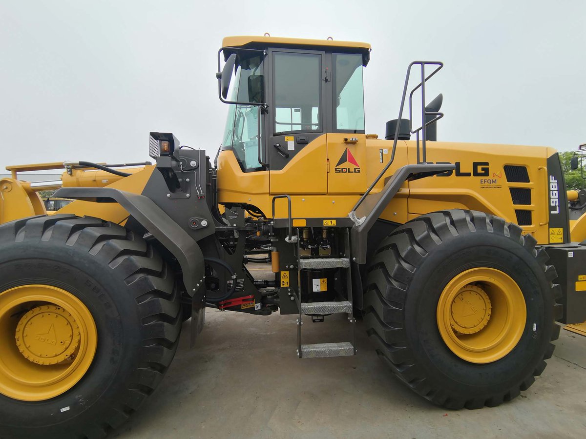 WynnWuu's tweet photo. SDLG L968F wheel loader ready to shipπ₯°
#loader #wheelloader #sdlg #sdlgloader #construction #constructionmachinery #chargers #frontloader #frontendloader #constructionequipment #heavyequipment #heavyloader https://t.co/38Nv8AA8oC