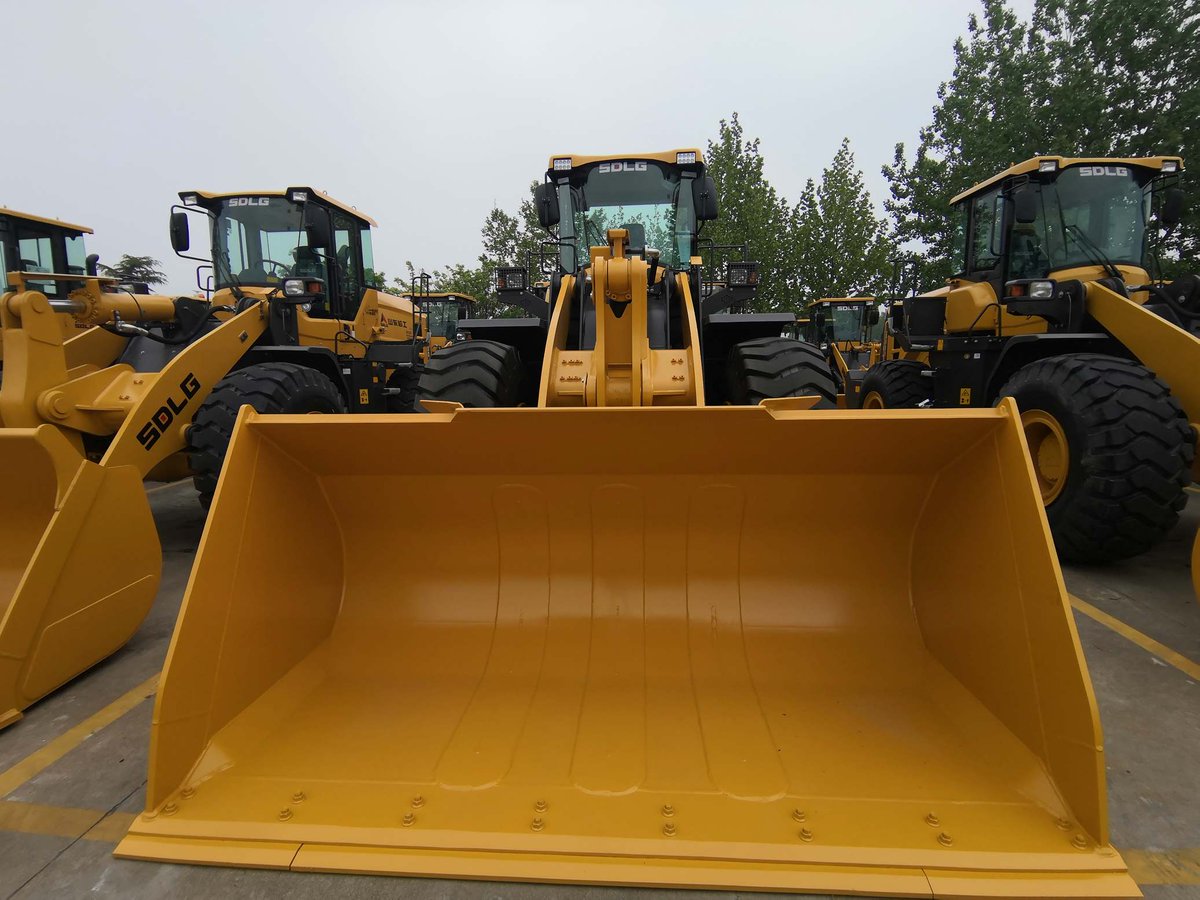WynnWuu's tweet photo. SDLG L968F wheel loader ready to shipπ₯°
#loader #wheelloader #sdlg #sdlgloader #construction #constructionmachinery #chargers #frontloader #frontendloader #constructionequipment #heavyequipment #heavyloader https://t.co/38Nv8AA8oC