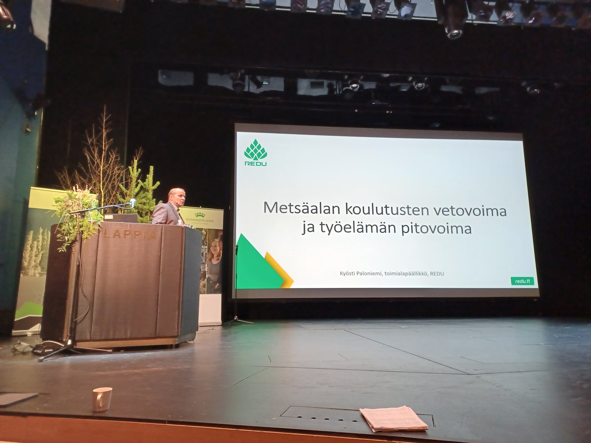 Metsäalan koulutukset vetää opiskelijoita todella hyvin. Motivoituneimmat alalta valmistuneet työllistyvät hyvin metsäalan työtehtäviin ja siirtyvät jatko-opintoihin. Osa valmistuneista hakeutuu heti valmistumisen jälkeen muiden alojen työtehtäviin. Kyösti Paloniemi <a href="/redukoulutus/">Lapin koulutuskeskus REDU</a>