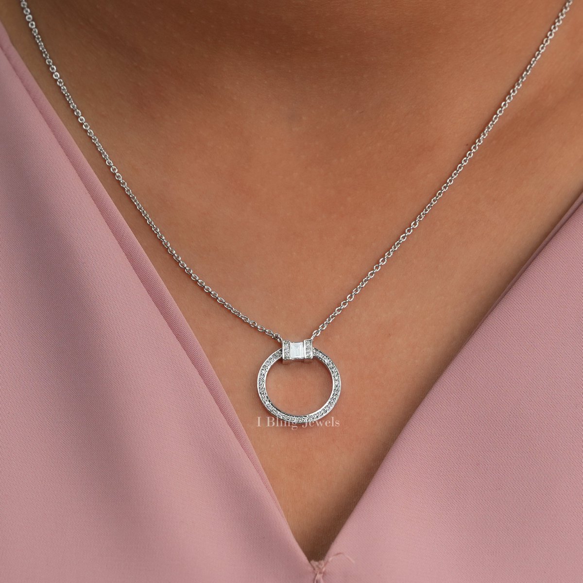 💎Moissanite Circle Minimalist Geometric Necklace💎

🛒Product Link: etsy.com/listing/144965…

#dailywearnecklace #daintynecklaces #minimalnecklace #trendyjewelry #fashionjewelry #trendyfashion #charmnecklace #smallnecklace #pendantnecklace #roundnecklace #necklace #pendant