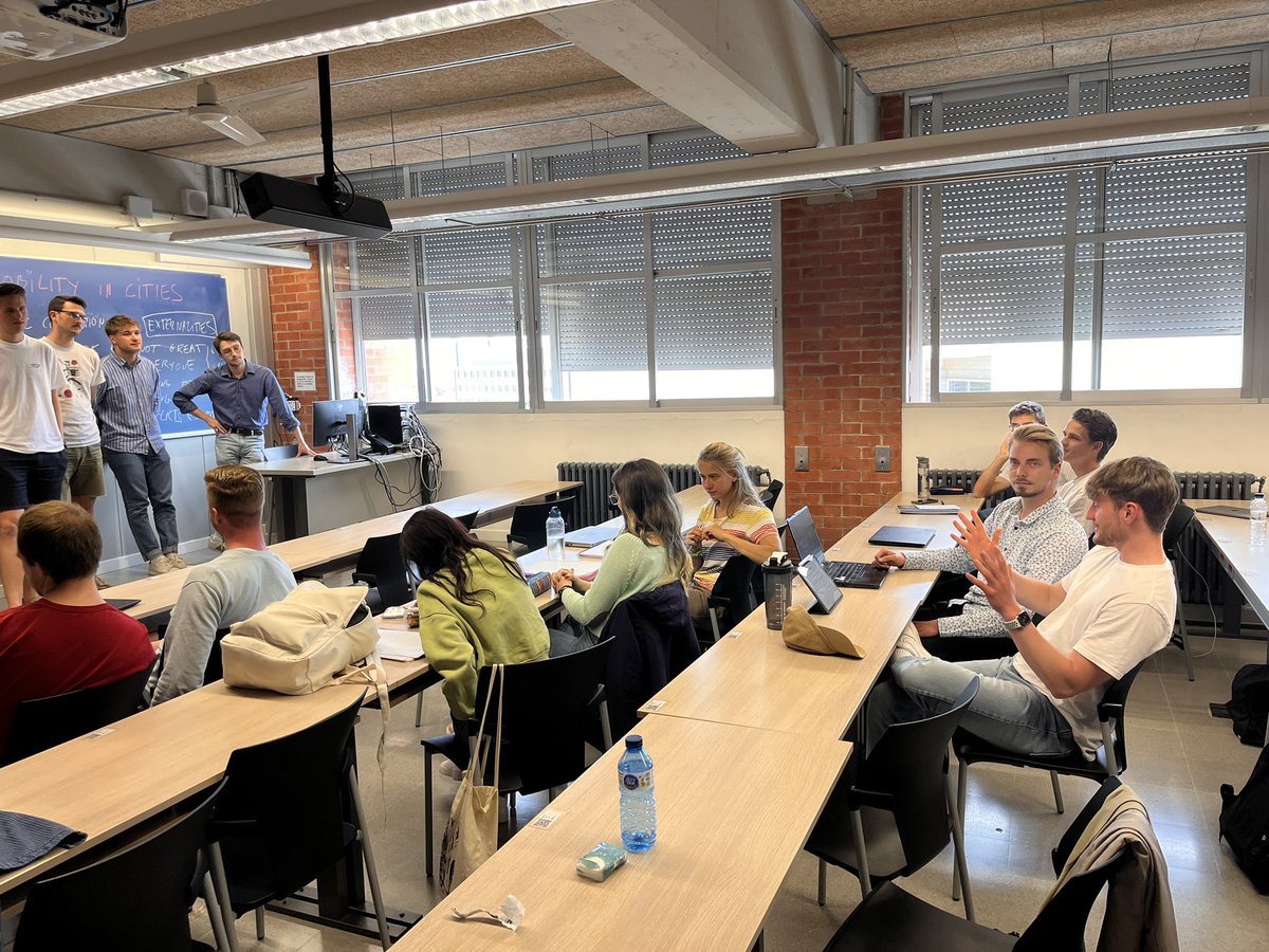 javiortig's tweet photo. Conservatives won the elections in #Citylona! 
4 parties presented their views on #UrbanMobility to their constituency @EscolaCaminsUPC @EITUrbanMob #MasterUrbanMobility 👇🏼 https://t.co/hz4EGuGnbV
