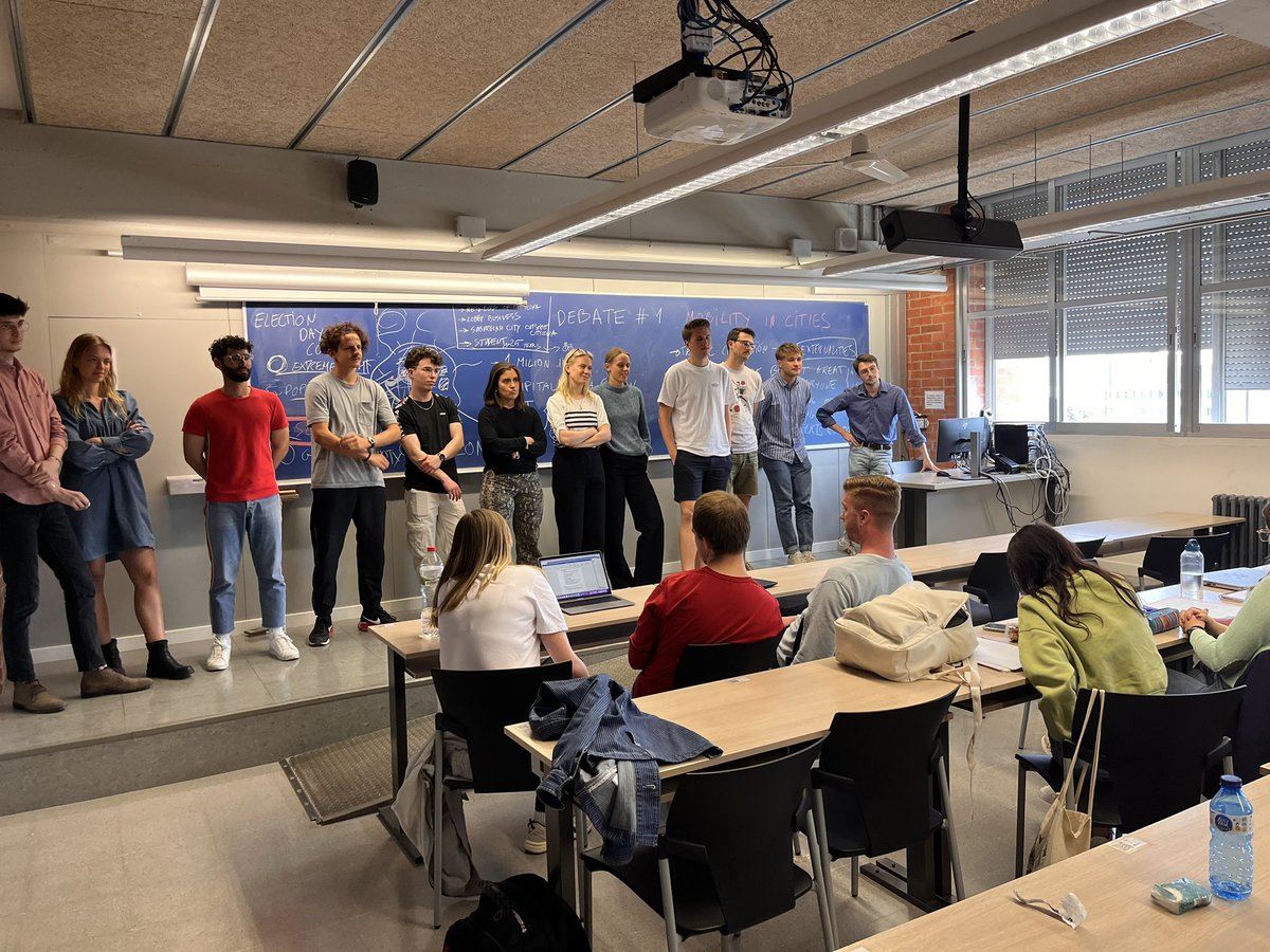 javiortig's tweet photo. Conservatives won the elections in #Citylona! 
4 parties presented their views on #UrbanMobility to their constituency @EscolaCaminsUPC @EITUrbanMob #MasterUrbanMobility 👇🏼 https://t.co/hz4EGuGnbV