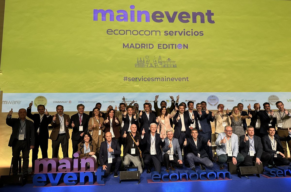 EconocomServ's tweet photo. Foto de familia del primer #MainEvent #EconocomServicios con ponentes, premiados y equipo Econocom. Gracias por estar, por venir, a más de 200 #CIO #CTO #CISO y otros profesionales #IT y partners. Ha sido muy especial 😊💜💪🏽

#madrid
#realfabricadetapices
#gracias https://t.co/NaIorH21qa