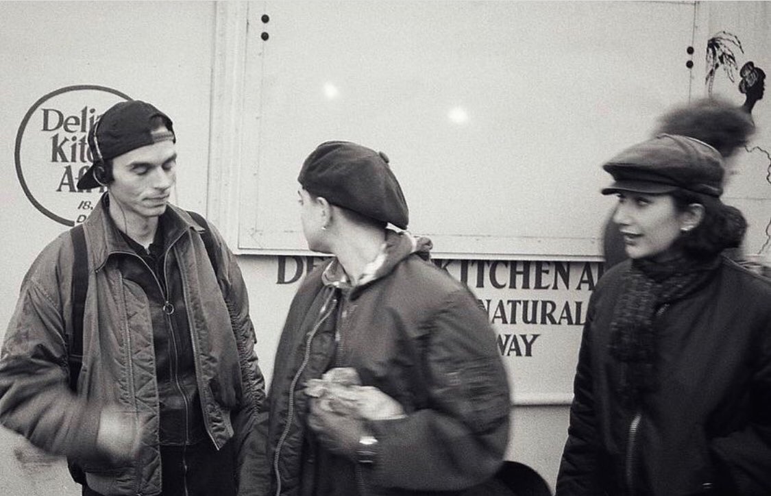 DavisArchive's tweet image. Day 5 (non rave/football images) This is from Camden when I first started shooting not the best pic but thought you’d find the clothes interesting. Camden Market London 1989 #camden #camdenmarket #camden80s