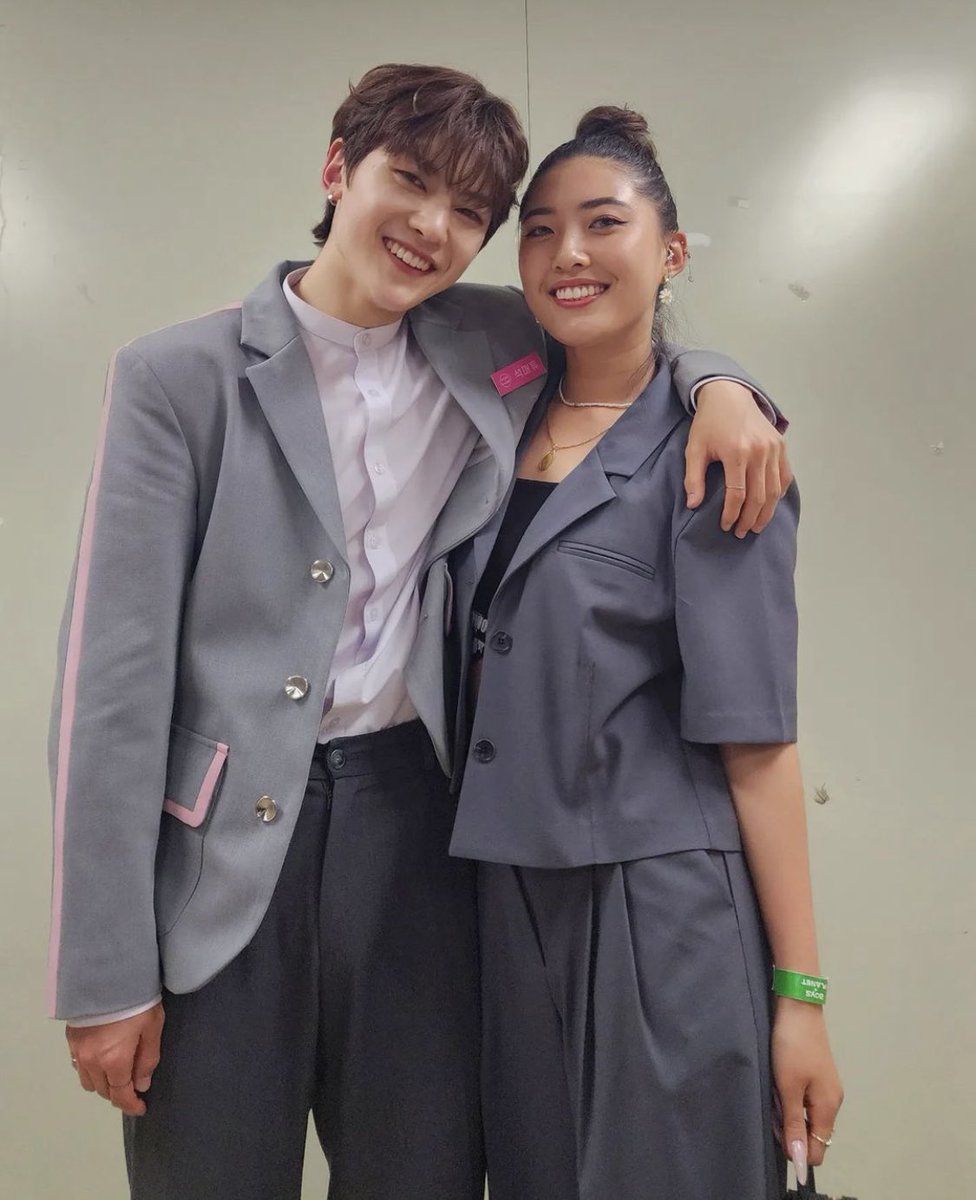 SeokMatthewTeam's tweet photo. [INSTAGRAM] 230421 

Matthew’s Sister Instagram Update With Matthew! 💓

#SEOKMATTHEW #석매튜 #ZB1 #제로베이스원 https://t.co/g3RTJhSD7q