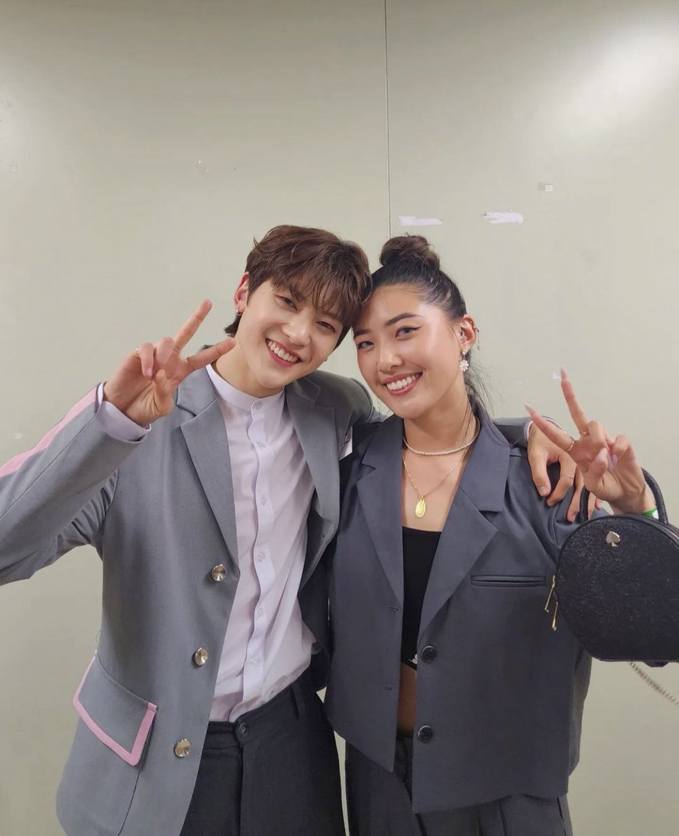 SeokMatthewTeam's tweet photo. [INSTAGRAM] 230421 

Matthew’s Sister Instagram Update With Matthew! 💓

#SEOKMATTHEW #석매튜 #ZB1 #제로베이스원 https://t.co/g3RTJhSD7q