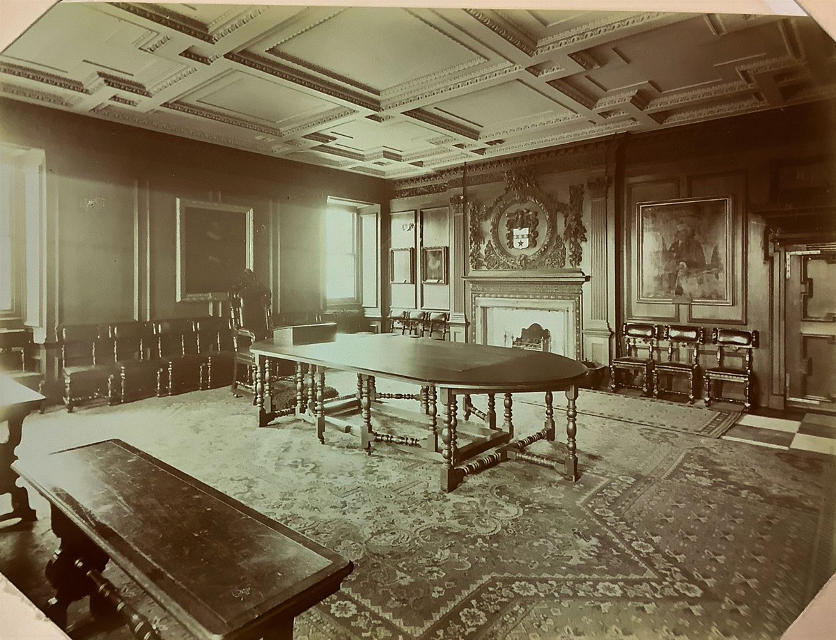 TheLibraryGHS's tweet image. [n.d.]
Unknown date
No date
Date ????

My #ArchiveAdvice - Please, please, pretty please put dates on photographs and records. The photograph is of our Council Room but no date was noted in the album.