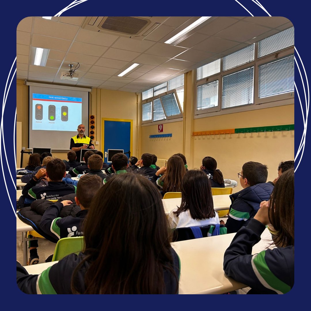 EOssoZ's tweet photo. Los alumnos de 5° de Primaria nos fuimos a la Escuela Infantil de Tráfico de la policía local y aprendimos muchísimo sobre Educación Vial. Además, tuvimos la oportunidad de practicar todo lo aprendido haciendo de peatones y de conductores de karts, v.m.p. y bicicletas. 🚘🏍️🛴🚲 https://t.co/XCUIVqQR54