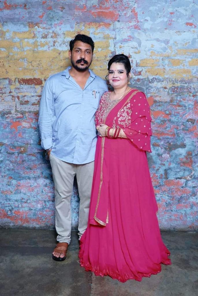 SMurdiya's tweet photo. Bade bhai or bhabhisa aap dono ko shadi ki salghirah Mubarak ho https://t.co/qE8BiRXfmd