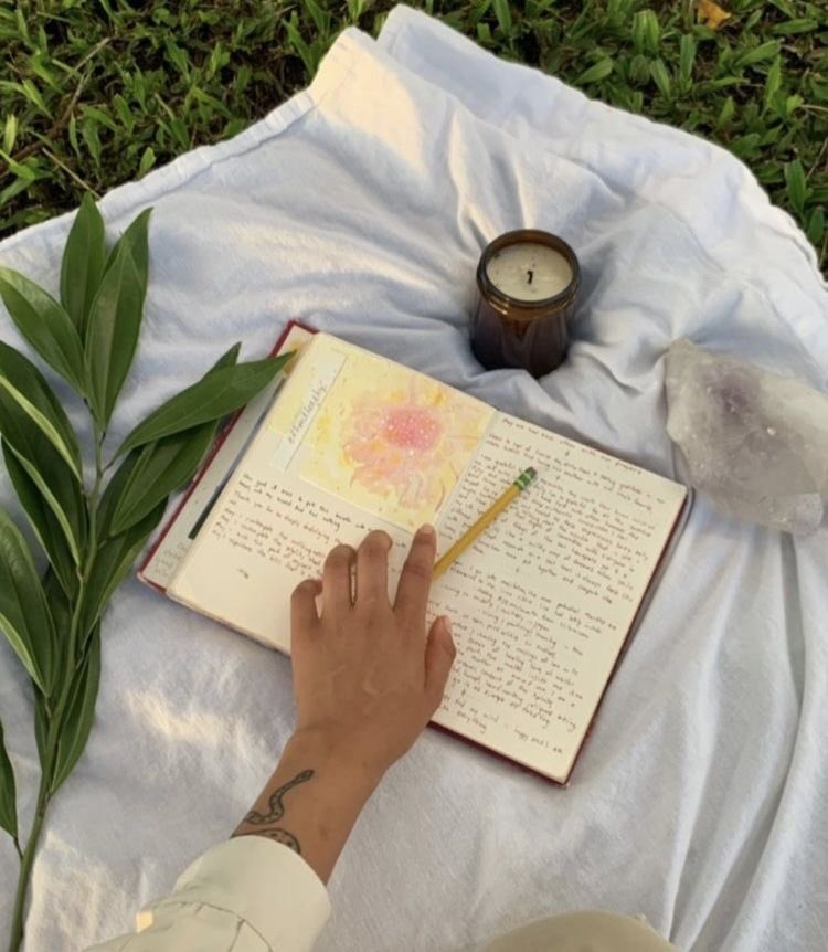 olkagretcher's tweet photo. — day seven: future
—❀ meditating & journaling
— #YorWeek2023 #YorWeek https://t.co/EvN9PoM3wm