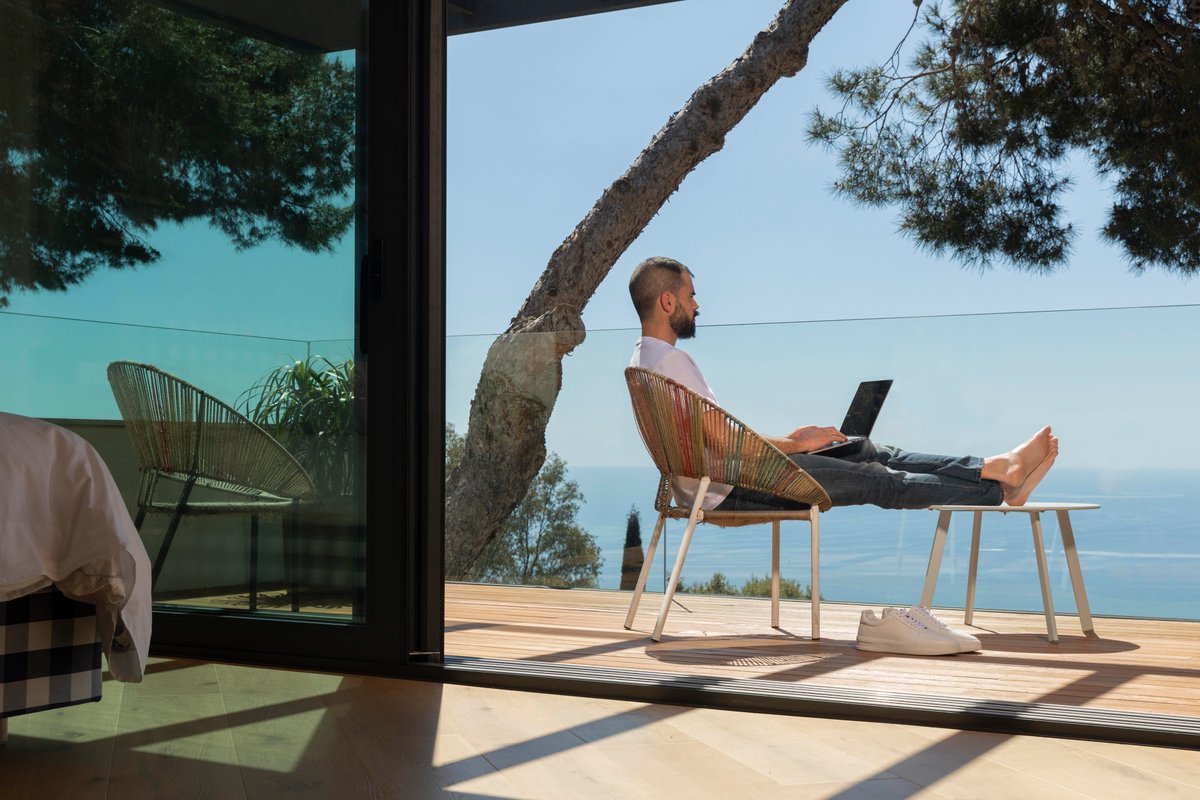 WebWork_Tracker's tweet photo. Remote work is praised so much because it deserves to be praised ๐. Read about the numerous benefits โจย of working remotely be it for the employee, employer, and even the environment ๐ฑ.
#benefitsofremotework #remotework
๐
https://t.co/hjf3GWP9SI https://t.co/tZl5zLjfuk