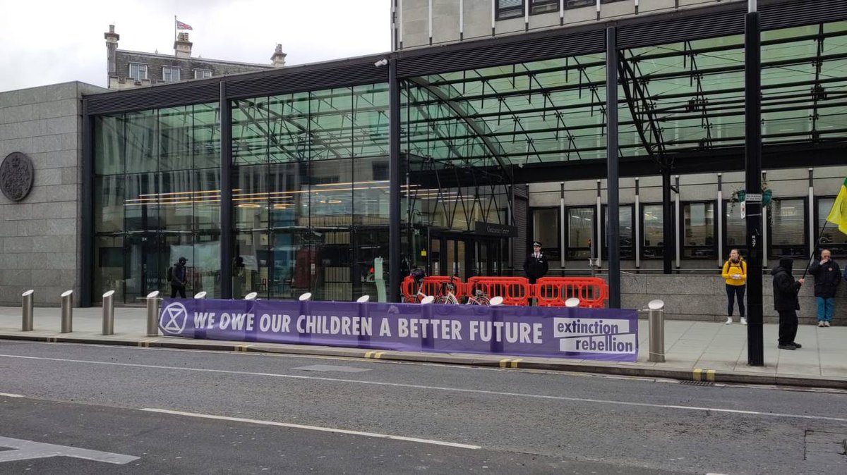 Extinction Rebellion UK 🌍 tweet media