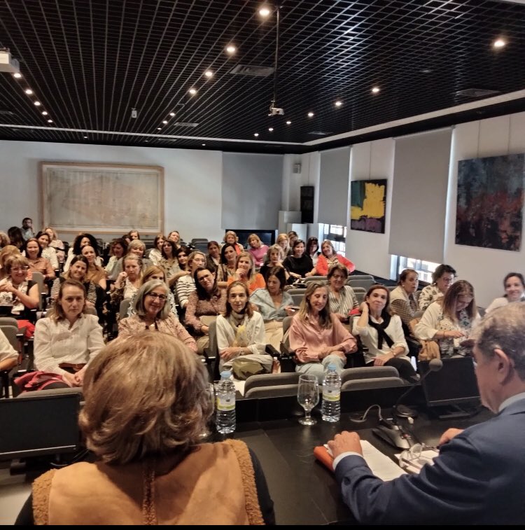 📸Os dejamos algunas fotos del encuentro de @foromujersociedadjaen donde su invitado, Federico Trillo, desmontó los miedos sobre
la sociedad actual.

🤜🏻🤛🏻 Seguimos organizando encuentros para, juntas, crecer, desarrollarnos y evolucionar en clave femenina.
#foromujersociedadjaen