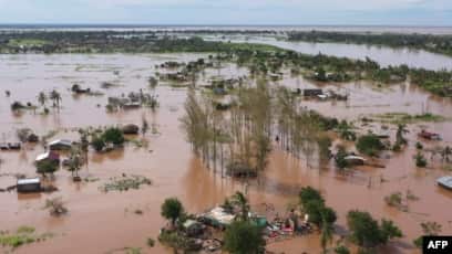 Joseph_darabe's tweet photo. Climate change affects the world's water in complex ways. From unpredictable rainfall patterns to shrinking ice sheets, rising sea levels, floods and droughts – most impacts of climate change come down to water water 
#ClimateEmergency 
@PACJA1 https://t.co/sSzpSJqowT