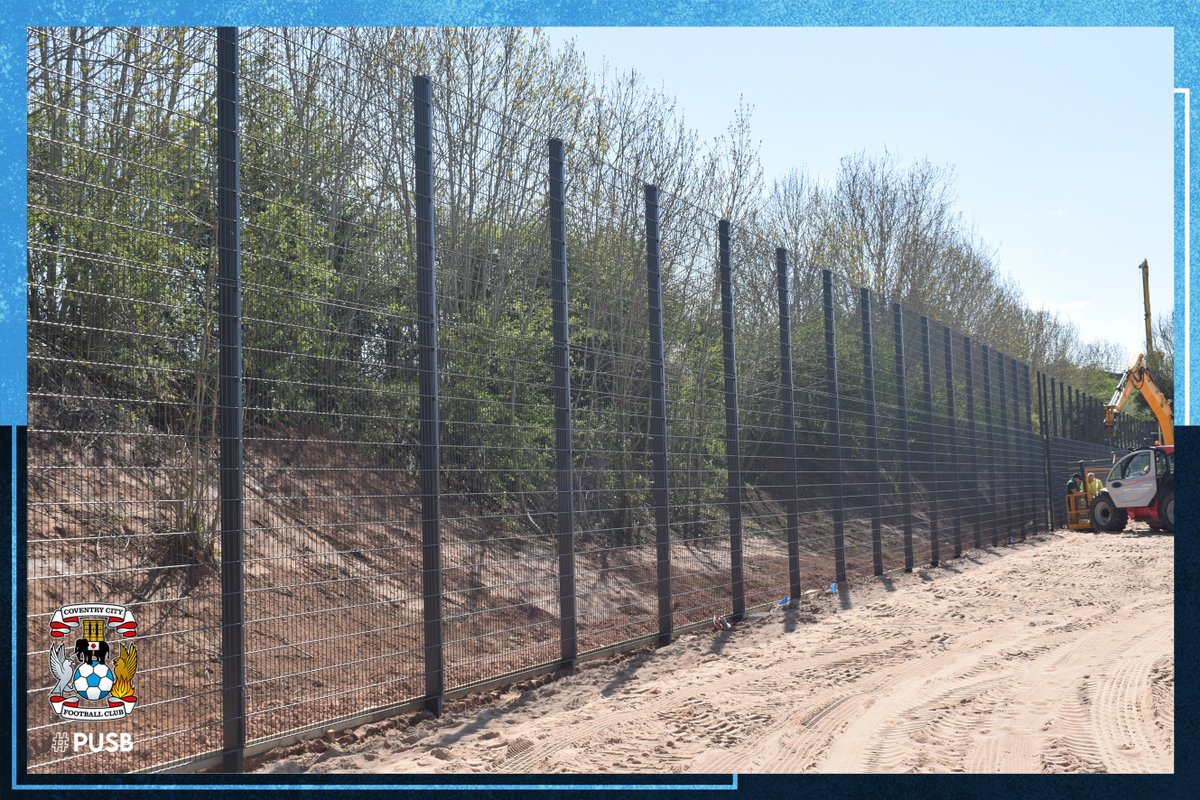 Coventry_City's tweet photo. 📷 The latest photos from our pitch work at Ryton - with lots more sand in place and the new fencing now going up! 

More ➡️ https://t.co/2pJ3EIMh9C #PUSB https://t.co/Bz7pqZFIfN