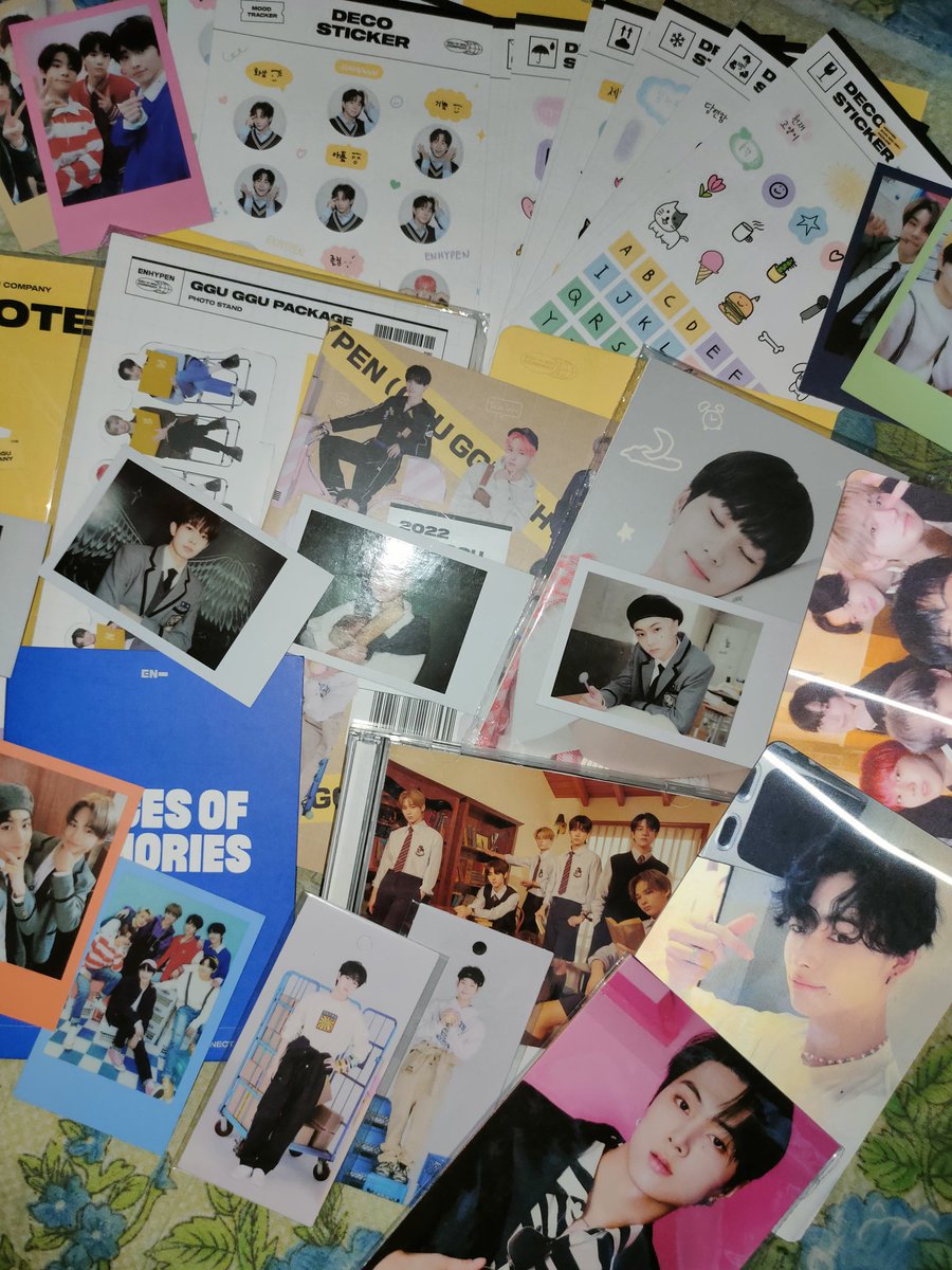 pshfave's tweet photo. 🦋 ♡̷ free claims  .ᐟ

      *ੈ✩‧₊˚ random enha merchs, crochet frog headband &amp; bucket hat *ੈ✩‧₊˚

mechanics:
⤷ mbf
⤷ like and rt this post
⤷ reply your desired item
⤷ 20 winners (willing to shoulder pf and sf)
⤷ will use twitter picker

ends : April 22, 2023 - 9 pm https://t.co/wTkxR5fGID