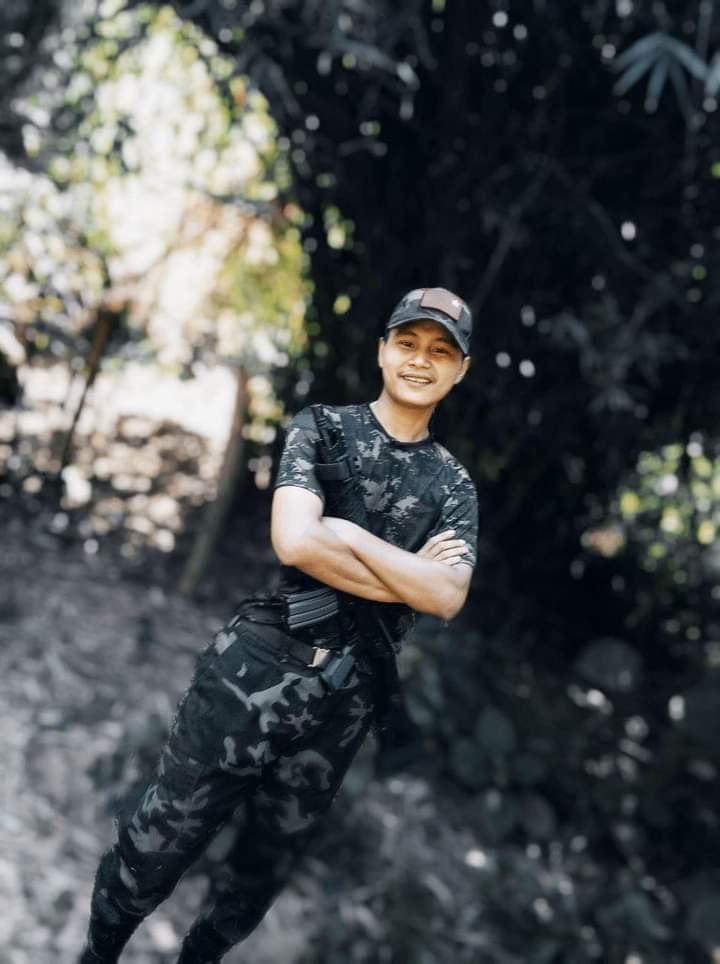 NwayMar12's tweet image. အဓိကကတော်လှန်ချင်တဲ့စိတ်ဓာတ်ပြင်းပြဖို့ပဲလိုတာပါကျွန်တော်တို့ချစ်ရတဲ့ပြည်သူတွေအနေနဲ့ကျွန်တော့်အဖြစ်ကိုကြည့်ပီး ဘာ‌ကြောင့်မှ စိတ်ဓါတ်မကျပါနဲ့တော်လှန်စိတ်မယိမ်းယိုင်ဖို့ မျှော်လင့်မိပါတယ်လွပ်လပ်ရေးရဖို့အတွက်ဆိုကျွန်တော်တို့ကအသက်ကိုစတေးပါ့မယ်
ရဲဘော်ဟာရာ
#justicesoldier_pdf
#jspdf