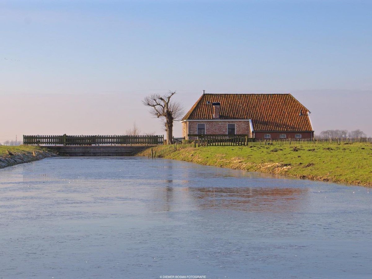 Keuterij Harssensbosch is een historische boerderij gelegen in het prachtige Reitdiepdal. De boerderij is in 2008 geheel gerenoveerd en is nu een sfeervolle accommodatie waar je kunt genieten van rust, ruimte en natuur. 🌿🦆

Iphone foto’s 📸 2022
#mooigrunnen #mooigrunneninbeeld