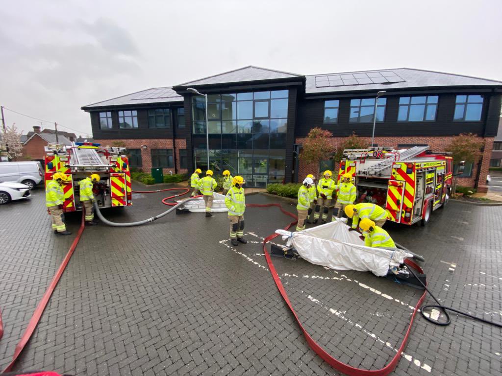 Liphook Fire Station (@liphookfire13) on Twitter photo Drill night spent with our neighbours <a href="/Grayshott07/">Grayshott Fire Stn</a> with our old reserve appliance 13P1 #BacktoBasics 🚒🚒 Drill night spent with our neighbours <a href="/Grayshott07/">Grayshott Fire Stn</a> with our old reserve appliance 13P1 #BacktoBasics 🚒🚒