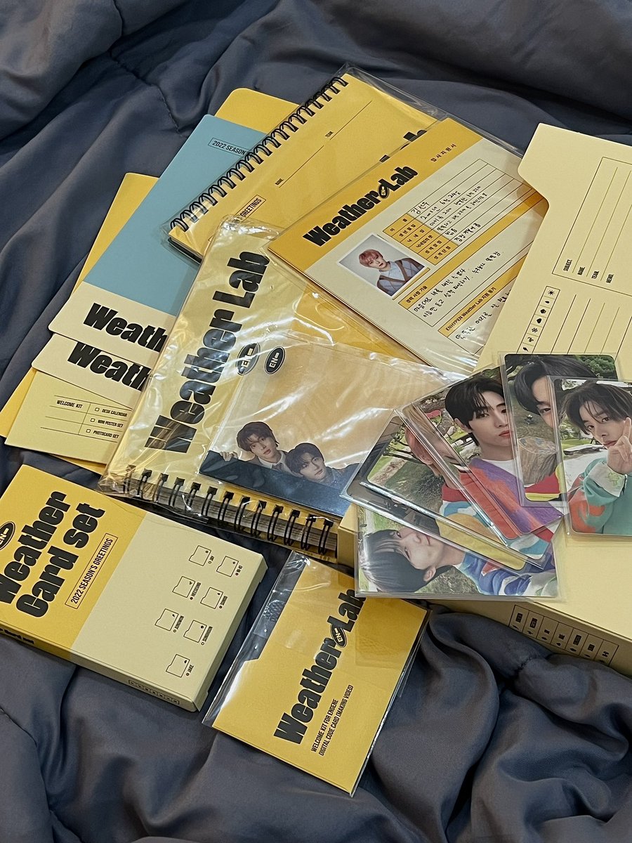 luvsnghoon1's tweet photo. wts lfb enhypen season's greetings 2022

♡ complete inclusions except rpc
♡ mint condition (all inclusions are still sealed; bought this for display &amp; rpc only)
♡ ₱1,350 (PAYO); ₱1,470 (2 days reservation only) + LSF, free PF

♡ Loc: Cavite https://t.co/DIrQtQGe9h
