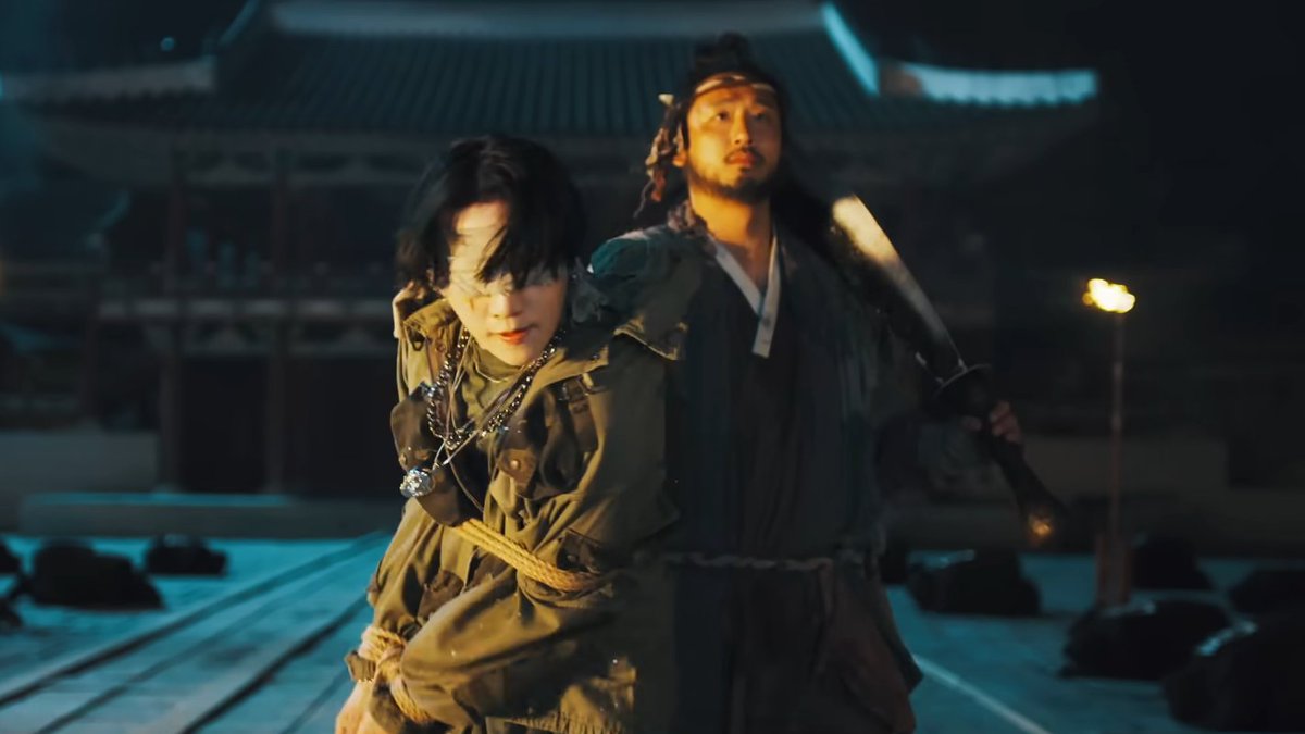unotaehyung's tweet photo. same way how the butcher at the start of daechwita was his accomplice in kiII!ng the angry king at the end https://t.co/UfoVA51V8C