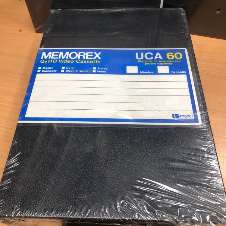 ChallingerAron's tweet photo. More items from the estate to share - unused U-matic tapes!
Considering how much these would have cost, and that he had 10's of thousands of tapes that were recorded on, not sure why these 3 wouldn't have been used!
I would trade these 3 new tapes from ones with material on! https://t.co/gxAUlbRa3c
