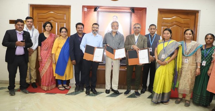 CCAMP_India's tweet photo. CCAMP Inter-Institutional Biomedical Innovations Program #CIBIP signs Tripartite MoU with @AMRITAedu @StJohnsResearch @StJohns_Blr
To facilitate knowledge sharing & foster cross-disciplinary, diverse collaborations to develop cutting-edge technology for better patient outcomes https://t.co/Z4OYtQoI3q