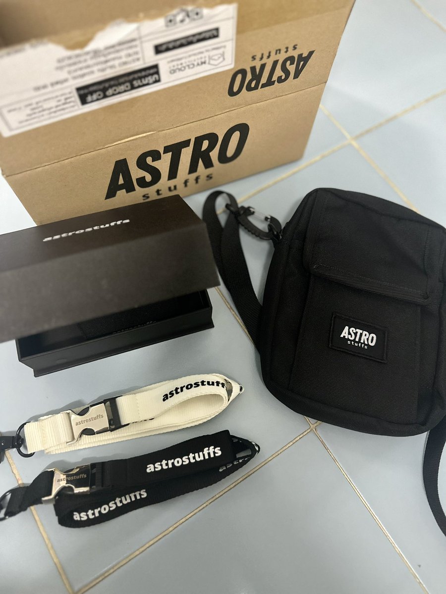 am_aumiiz's tweet image. คอลนี้วัสดุดีมากกกก ประทับใจกล่องมากๆ มาทันเอาไปใช้ที่นั่งเลพอดี😊#madetolastforeveryone #BLACKTOBASICSCollection #astrostuff #bbrightvc