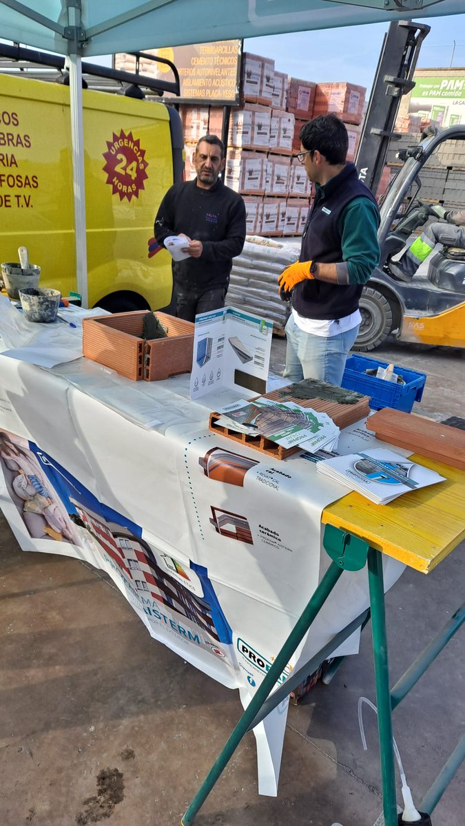 Empezamos una nueva jornada de #ConexionesConstructivas en Veralia Pro de la mano de @PropamsaSAU y <a href="/albertoblecua/">Alberto Blecua</a> 

#impermeabilizacion #Impermeabilizar