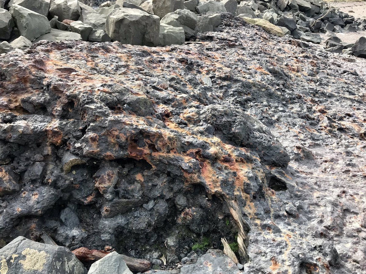 coal_legacies's tweet photo. The foundry slag dumped on the foreshore at #Boness for #FerrousFriday reflecting the long relationship with #ironworking. Wonderful place for industrial beach combing.
#industrialheritage #industriallandscape #coastalwalking #explore https://t.co/hXEG06zhyK