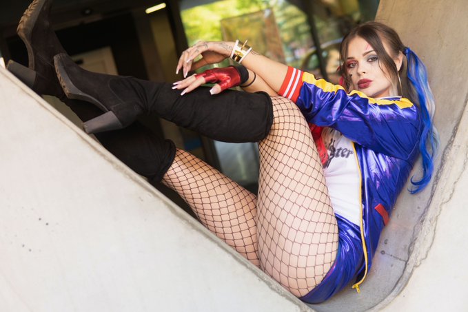 This cosplayer is a star!

💙 Register on OnlyCos to view StarrLight >>  kingdom.onlycos.com/starrlight