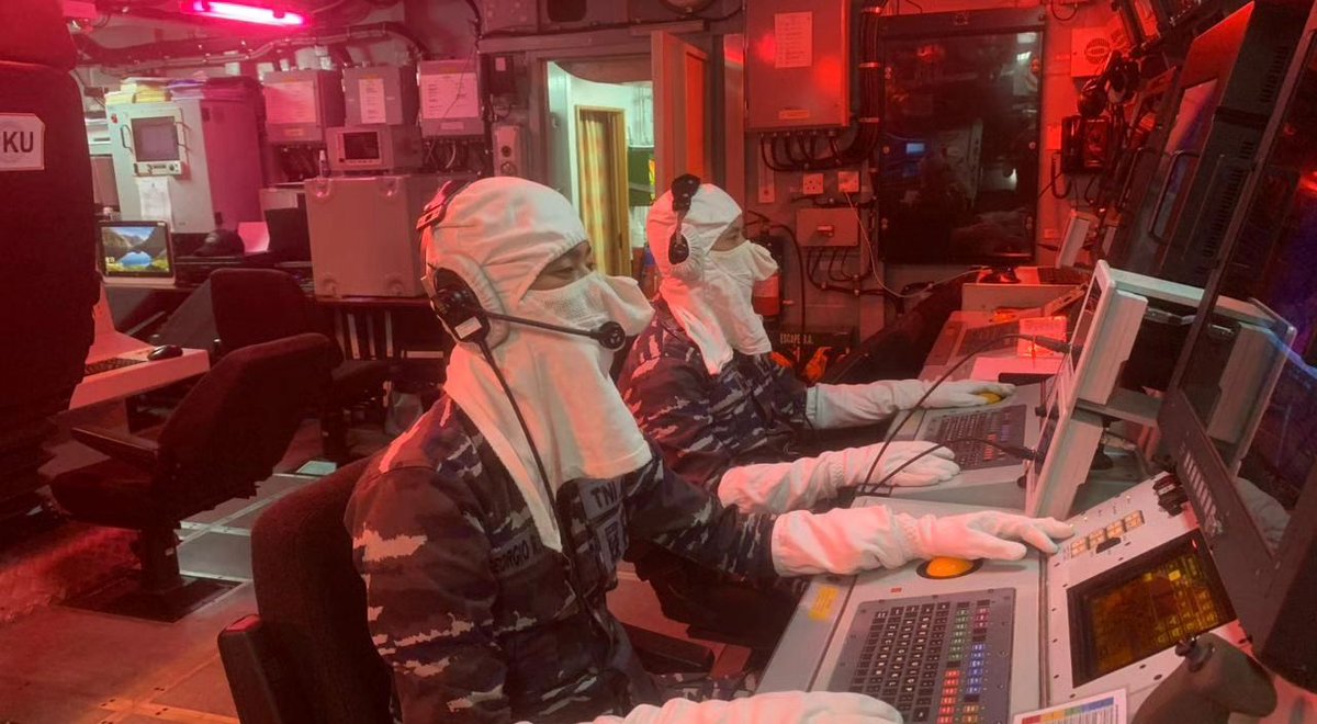 Jatosint's tweet image. 19/4/2023

Indonesian Navy #TNIAL corvette KRI Bung Tomo (357) conducts gunnery exercise in Natuna Sea

#ForwardPresence #GUNEX

📸1st Fleet