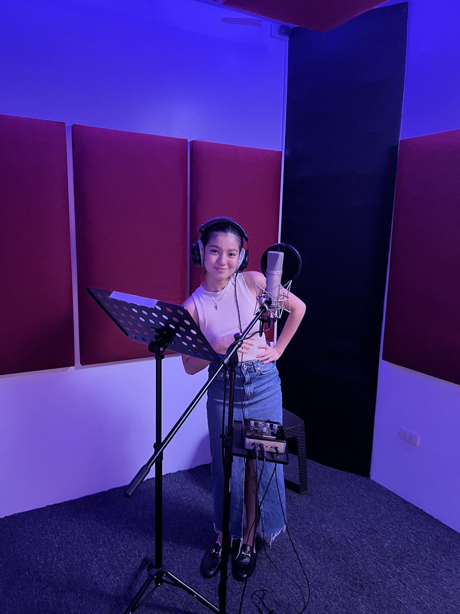StarPopPH's tweet photo. Here we go again with @bellemariano02's recording session! 🤩

These are all for you, who's excited? 🥰

BELLE 2ND ALBUM 

#BelleMariano https://t.co/DoP4OEHDDS