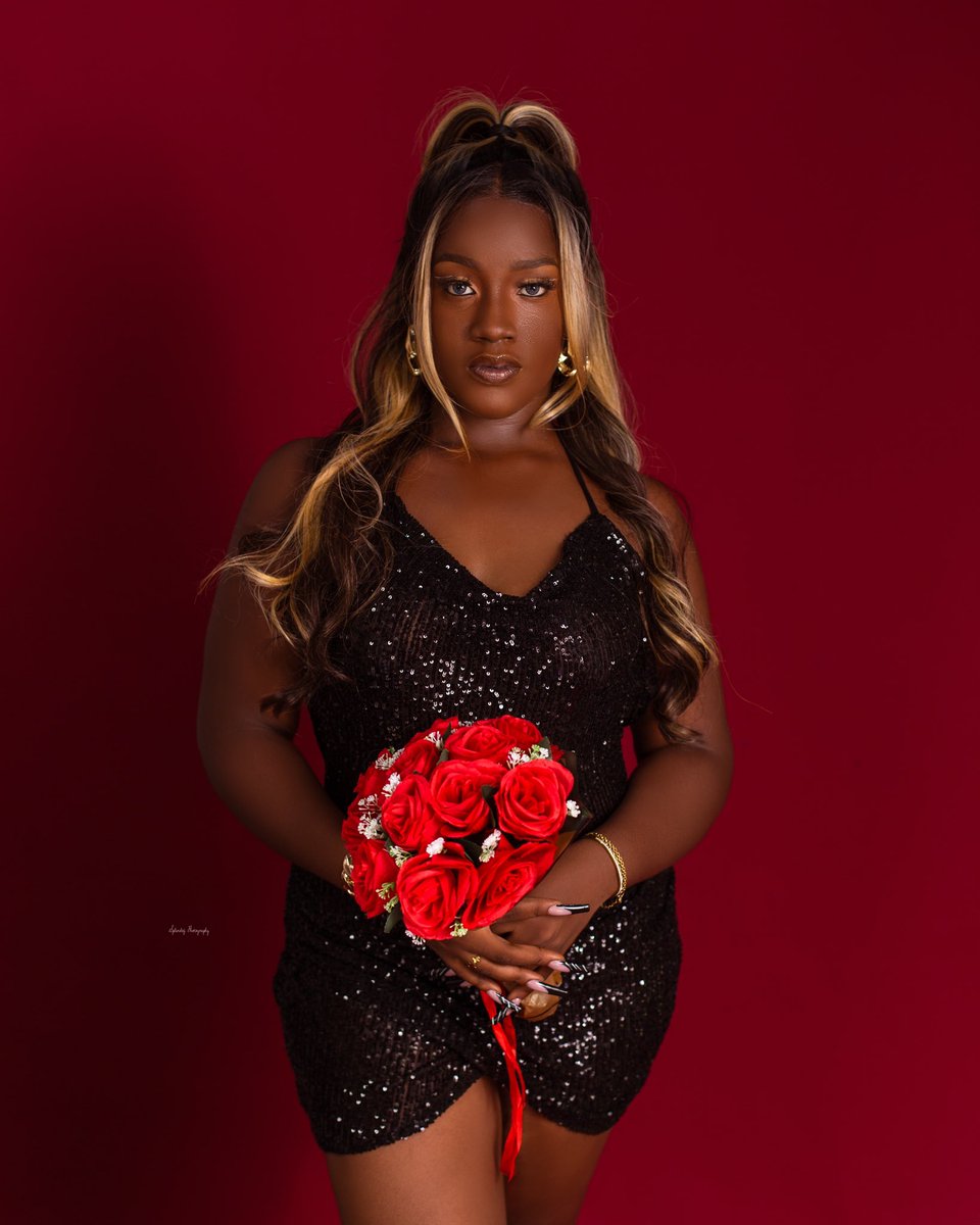 comphielyfstyle's tweet photo. Someone said “Twenty Fun” and sounds just right🤭❤️😮‍💨🥳🥳🎉

Happy Birthday Kosisochukwu ❤️ https://t.co/qVbA7bbgBl