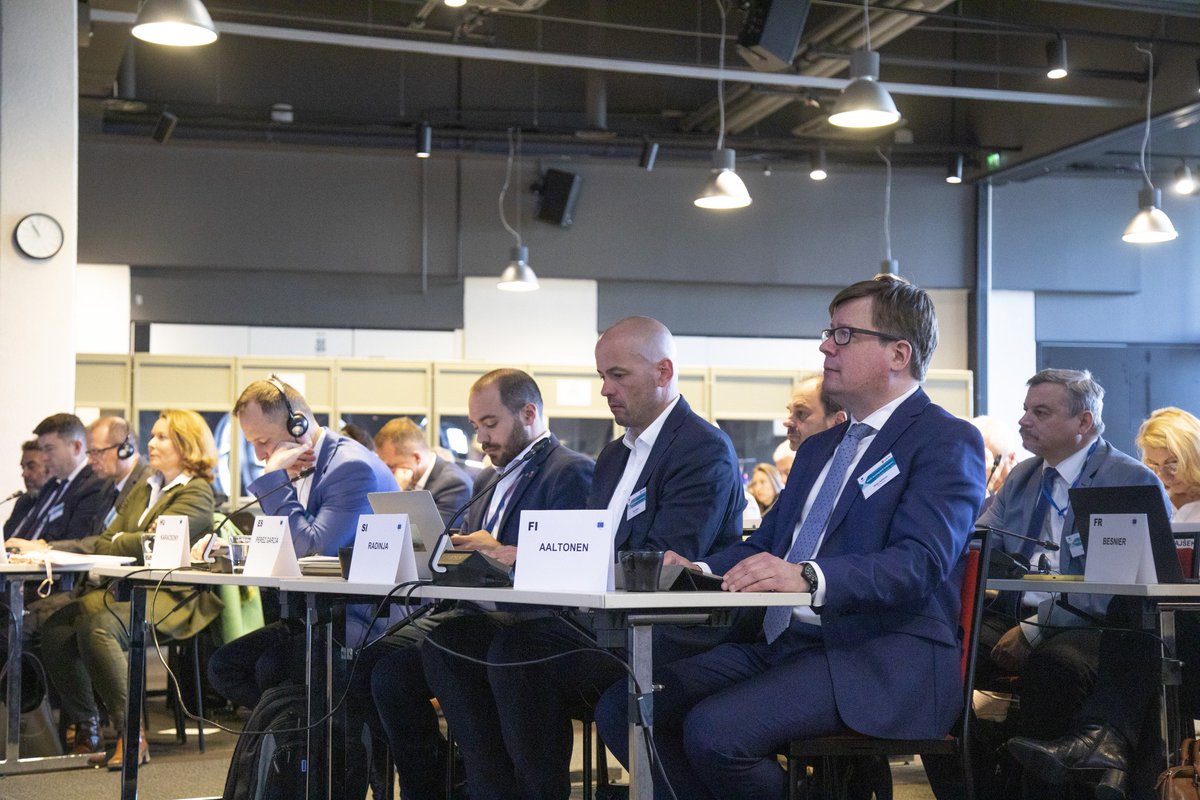 PES_CoR's tweet photo. 🔴 We just started the SEDEC conference on #EndHomelessness in @Mikko_Aaltonen's hometown @Tamperekaupunki.

What can we learn from the  🇫🇮  experience and what 🇪🇺 support do cities and regions need ?

Stay tuned for more. 

#HousingForAll 🏠 https://t.co/AZqEfRJh6Y