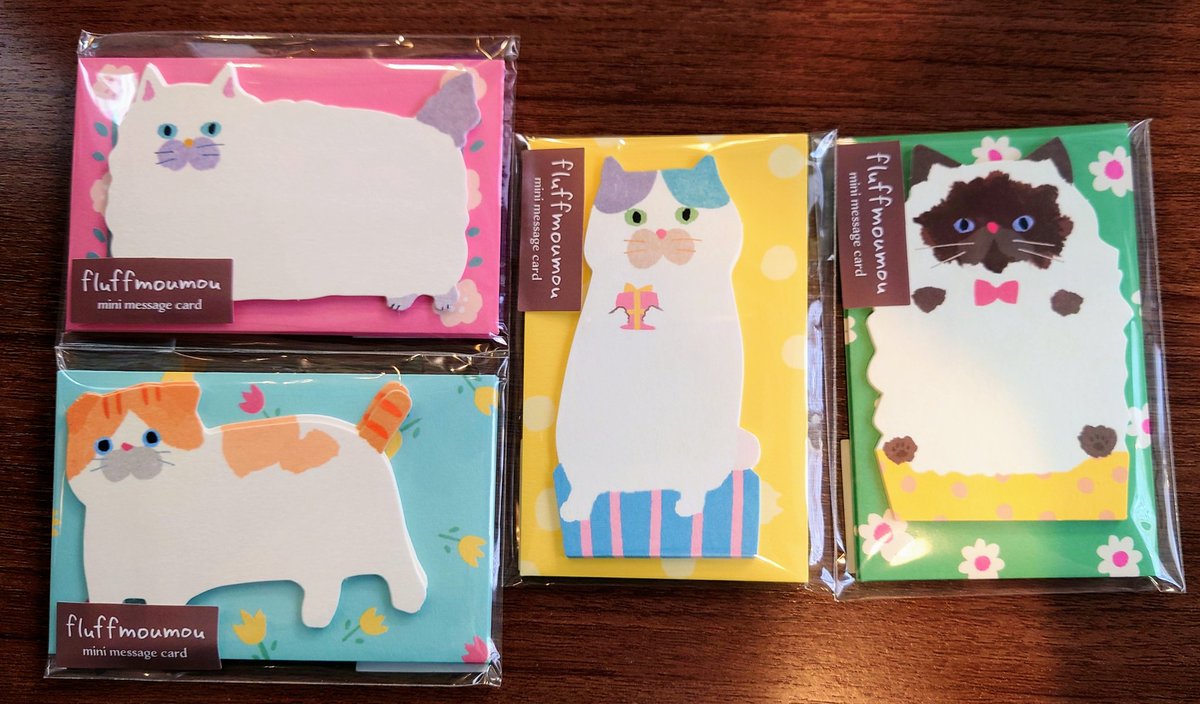 フラッフムームーのホログラムシールが新入荷です！
メッセージカードも在庫あります✌
sanchico.thebase.in