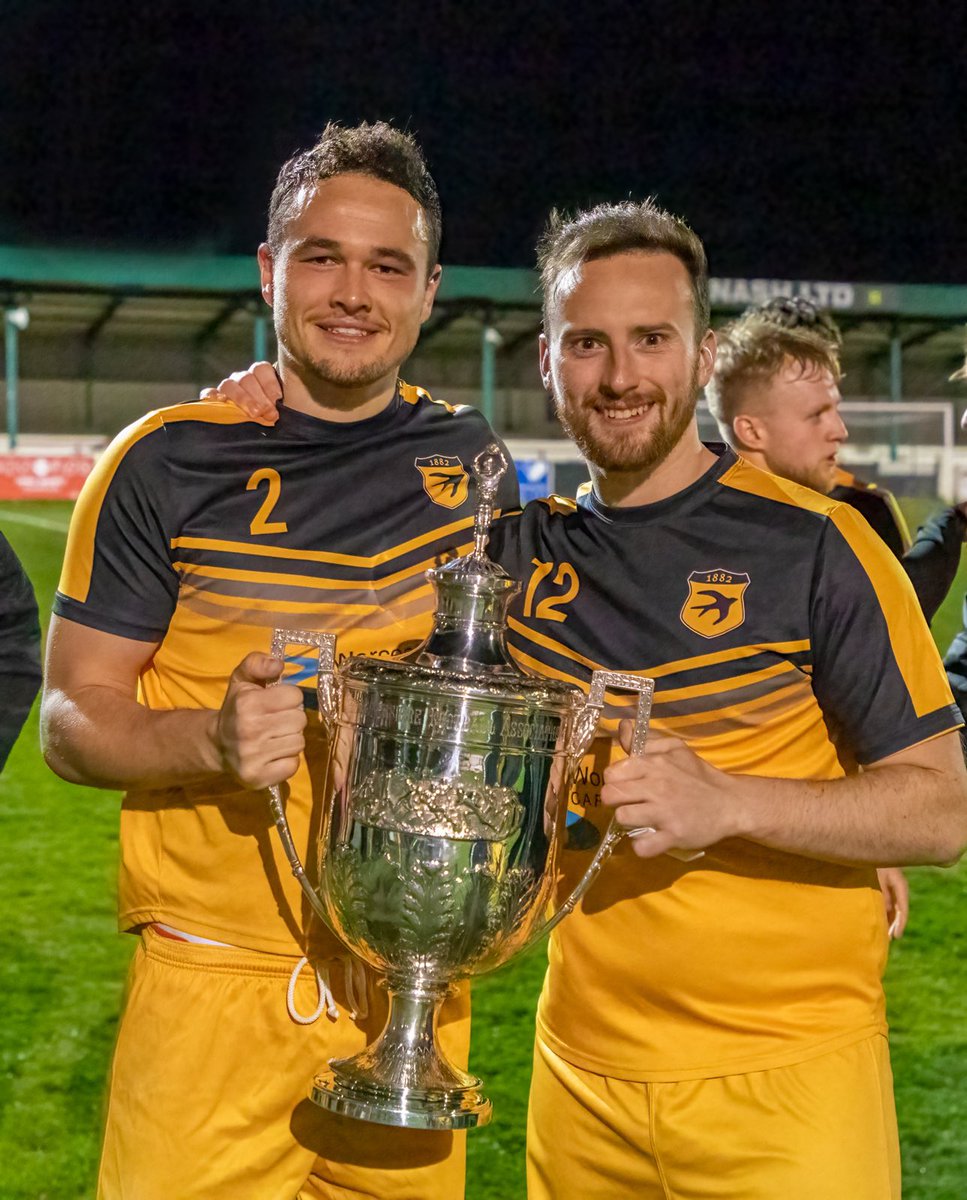 The heartbeat of the club, Swifts through and through, I give you <a href="/JoeHans24166092/">Joe Hanson</a> and <a href="/MrBailey0995/">Jack Bailey</a> 💛🖤