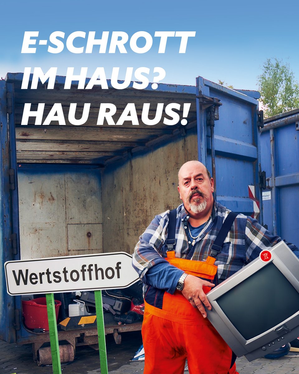 dein_plan_e's tweet photo. Wie wäre es mal damit, den Keller zu entrümpeln? Alles, was dir dabei an E-Schrott in die Hände fällt: Kabel, der kaputte Toaster oder die Mikrowelle, – gib es kostenlos ab und entsorg es  bestmöglich. Wo? Im Handel oder beim Recyclinghof in deiner Nähe.
https://t.co/gKQ6sbqBBT https://t.co/Hg5Ah2huxD