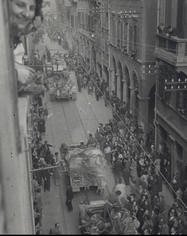 fearofyou's tweet photo. Bologna Libera, 21 Aprile 1945. https://t.co/O0dLR3Kveg