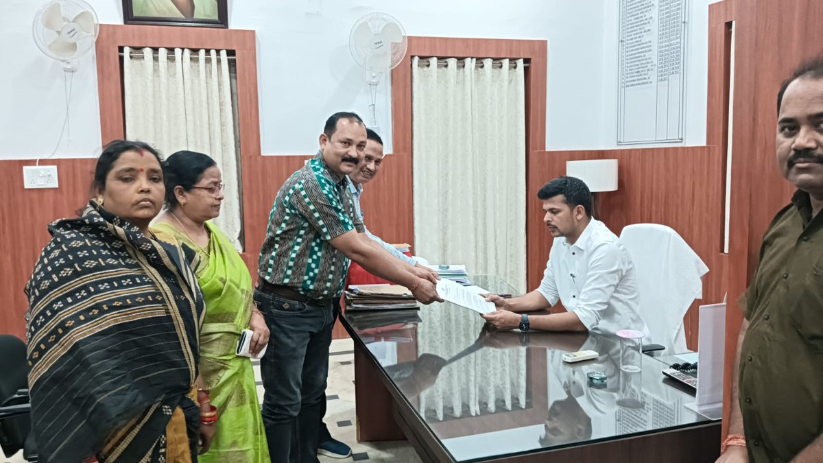 Ashwini_kumar3's tweet photo. @ZmamOdisha @OdishaOmoa @Naveen_Odisha #Mission_Level 9
#GradePay_4200 https://t.co/RWxA0hXajY