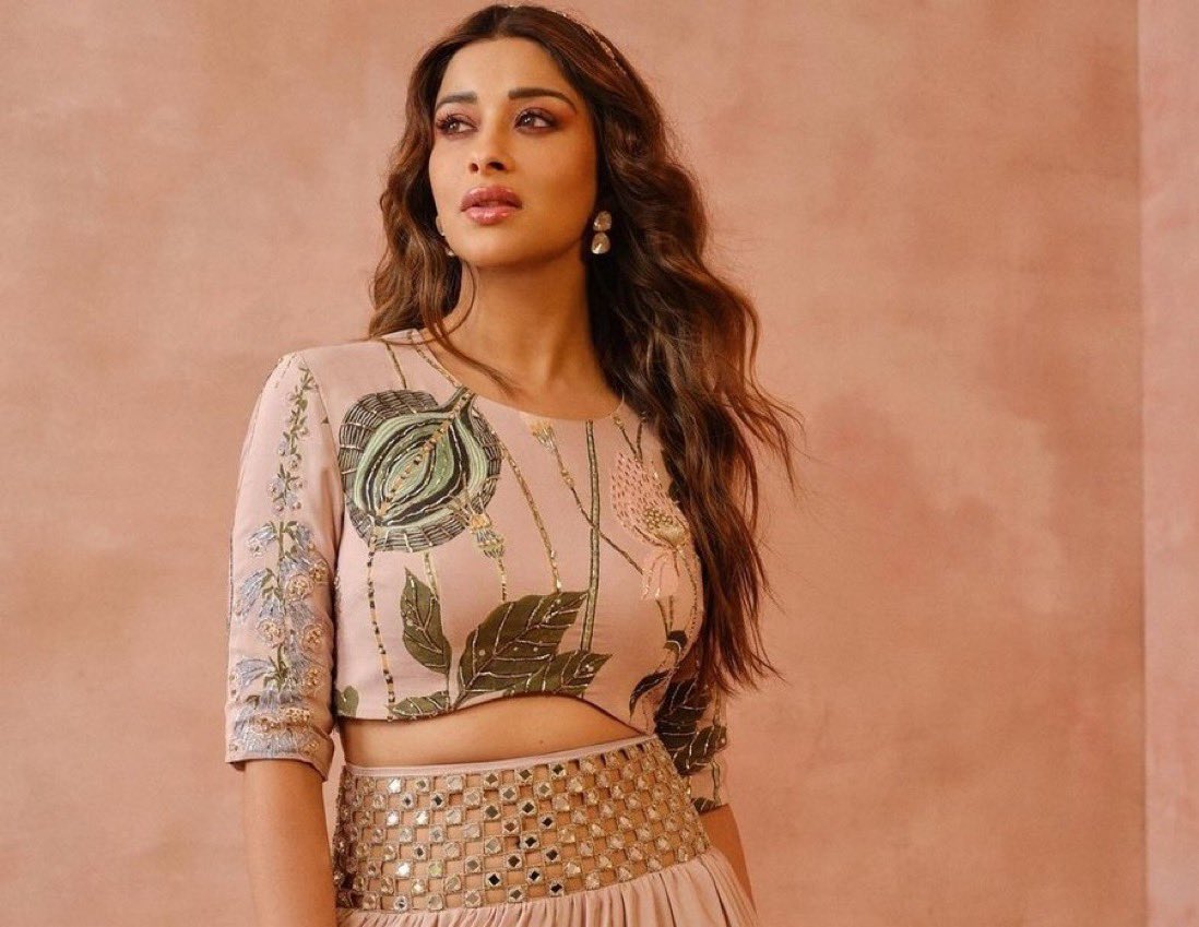 QuirkyBites's tweet photo. Exclusive! #DivyaDrishti and #Pisachini fame actress #NyrraMBannerji likely to participate in #KhatronKeKhiladi13. #ShivThakare, #AnjumFakih and #RuhiChaturvedi are already confirmed. #KhatronKeKhiladi #RohitShetty https://t.co/Rsw2zEVAqr