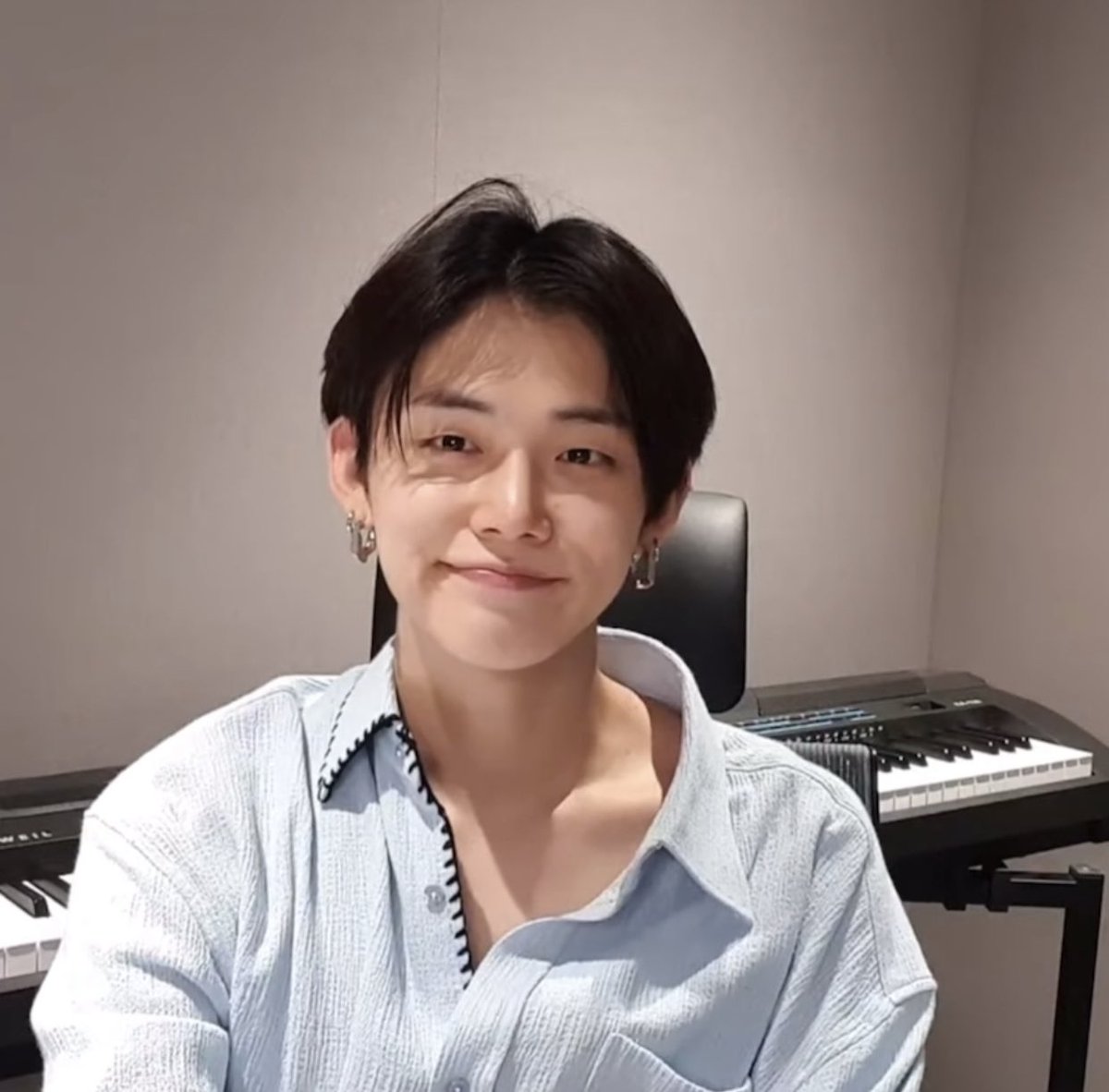 allaboutyeonjun's tweet photo. — how are you? i miss you

#YEONJUN #연준 https://t.co/Ox9VbsoHFu