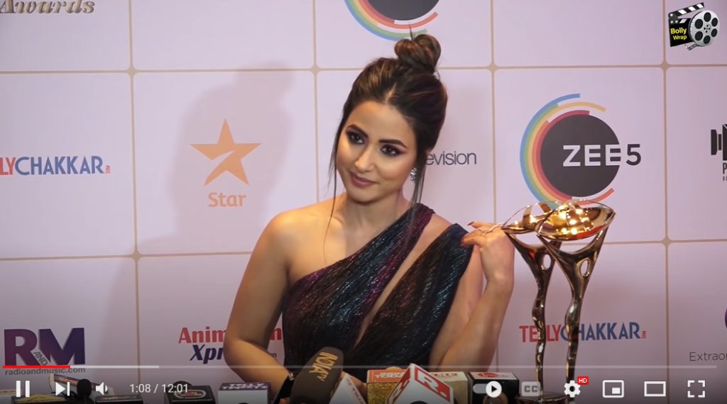 TWNEXTNEWS's tweet photo. Hina Khan looks stunning in a see-through dress: gets trolled during Ramadan https://t.co/8cfDPlayug https://t.co/jFjJcCVWJ8
