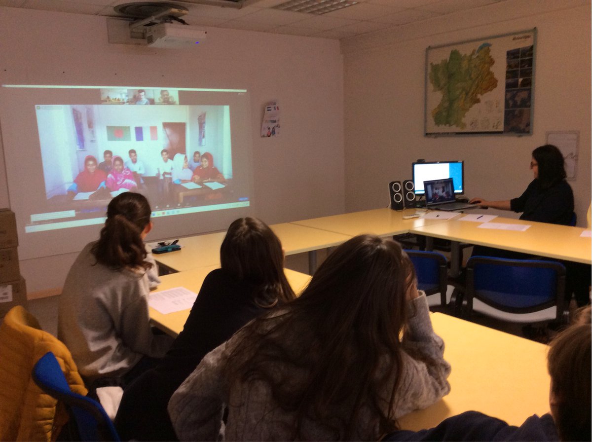 ClgEuropeBdp's tweet photo. Visio avec de jeunes bangladais, ds le cadre d’un projet sur le changement climatique et ses impacts, lancé par l’ONG Friendship.Dialoguer avec des jeunes qui habitent à 8000 km permet de comprendre que nos actions peuvent avoir un impact mm dans les rég° reculées du Bangladesh https://t.co/cS0DMbKEB2