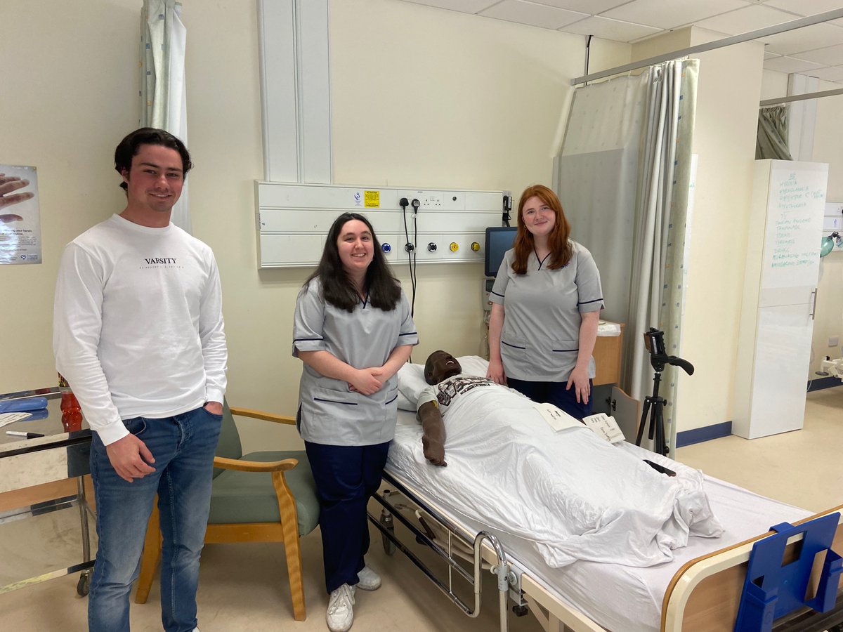 Busy week at @eduninursesim. Some of our Y1s @nursing_studies have been busy creating videos for our #personcentredcare workshops at the #NES2023 conference and we had a visiting medical student from Utrecht join some of our teaching @EahstuartA @CathClarissa 
@LissetteAvilesR