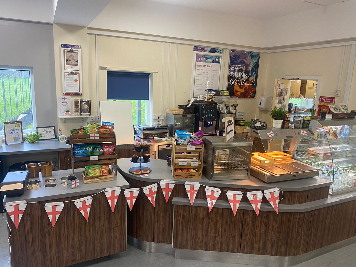6thChsg's tweet photo. Happy St George’s Day- cakes to enjoy in the Sixth Form #teamchsg  @MrDevenney @CarshaltonHigh https://t.co/Fy7o0VMTrj